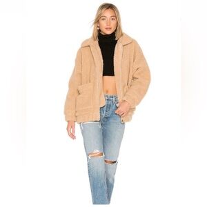 Cozy oversized teddy jacket! Looks brand new!✨